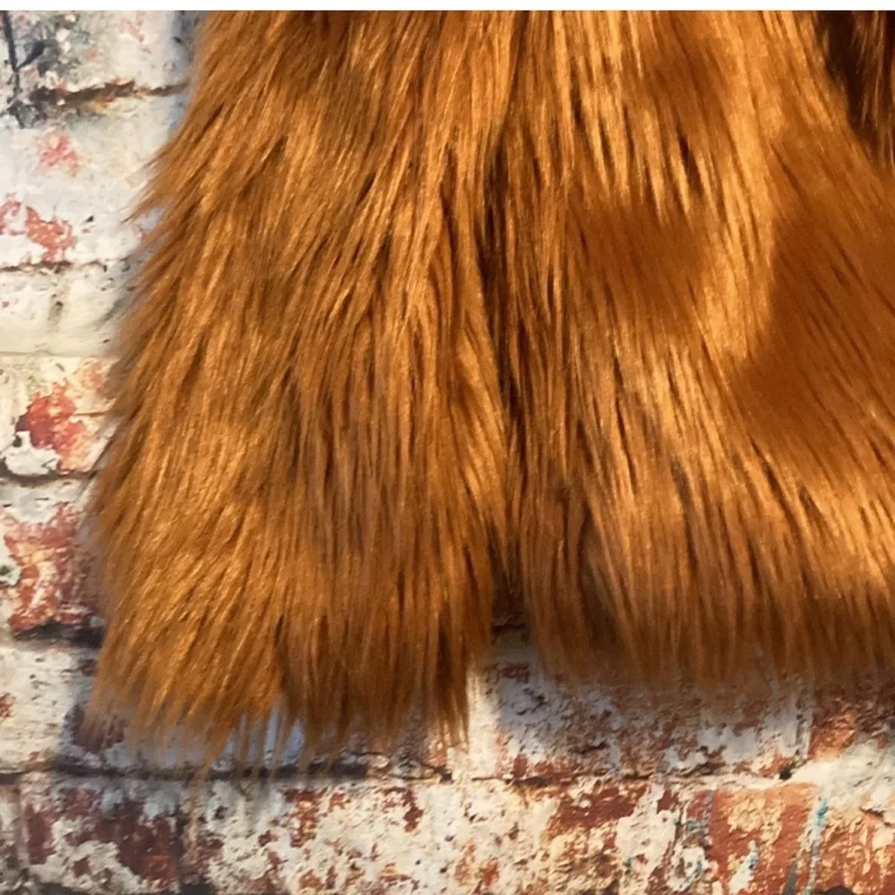 Charlotte Russe Faux Fur Coat in Rusty Brown orange. Size m - Picture 3 of 6